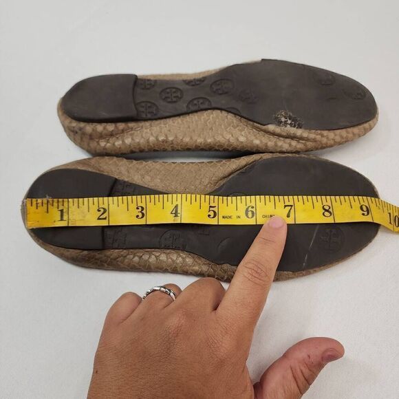 Tory Burch Size 6 Brown Snakeskin Reva Ballet Flats - Picture 8 of 9
